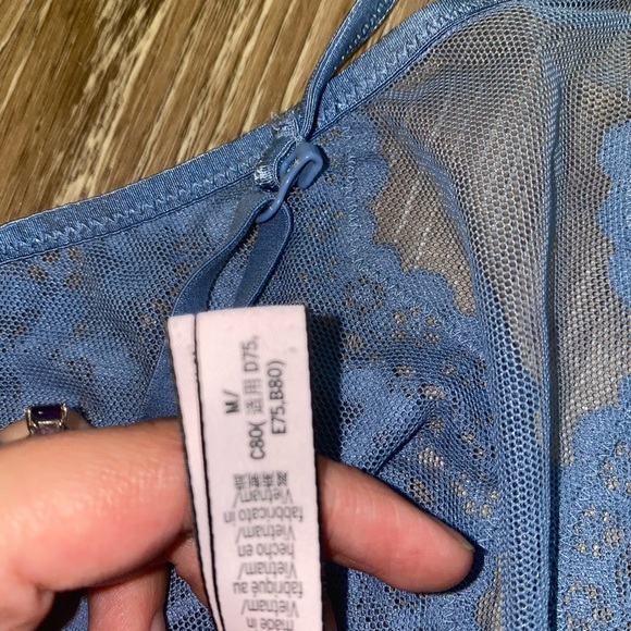 Blue halter bralette - Picture 4 of 4